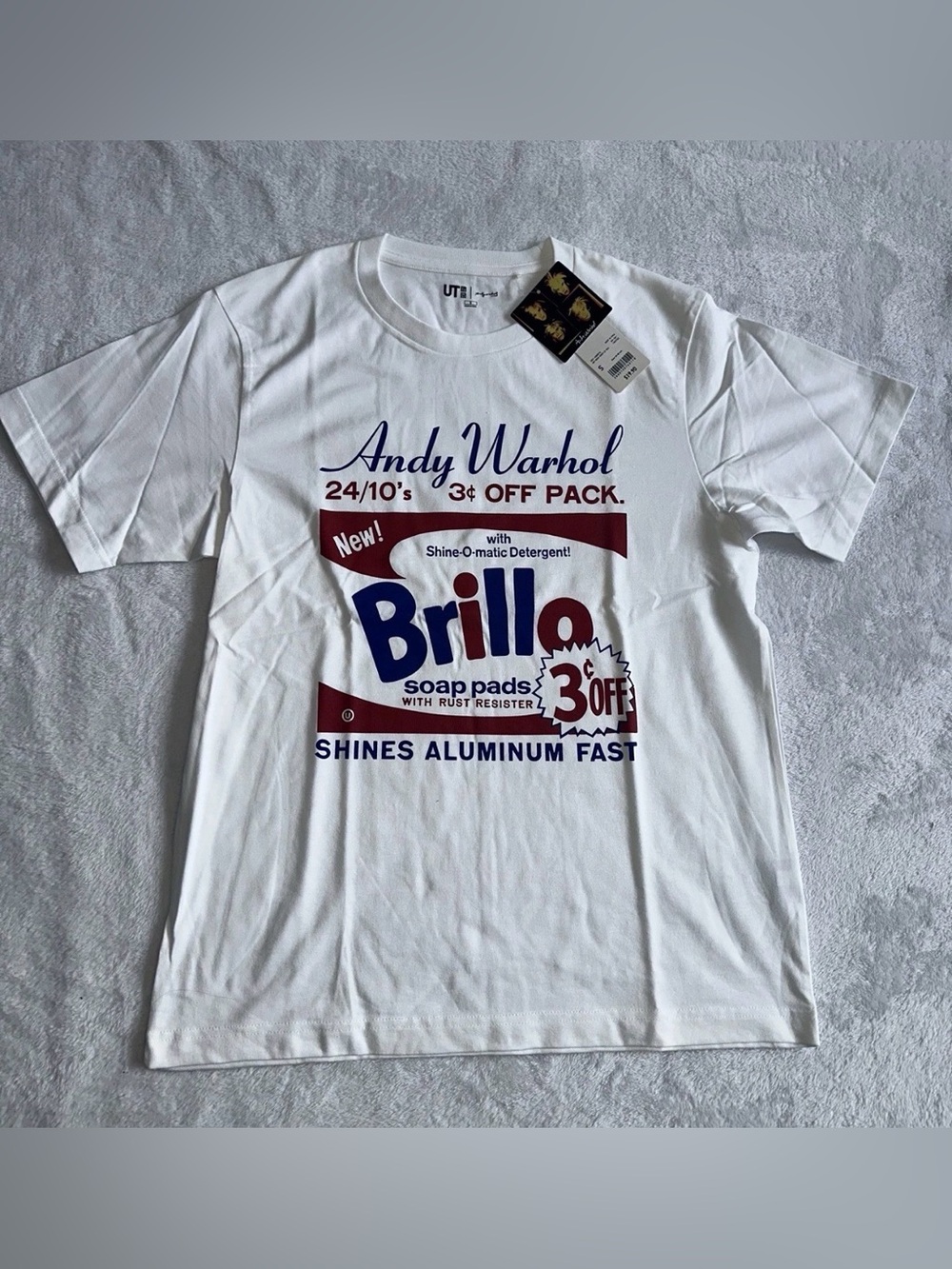 Uniqlo UT Pop Art Andy Warhol Brillo Soap White Graphic T-Shirt Size Small NWT